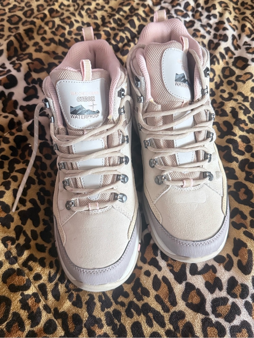 Skechers size 9 Women's Light Pink Waterproof Outdoor Athletic Hiking Shoes